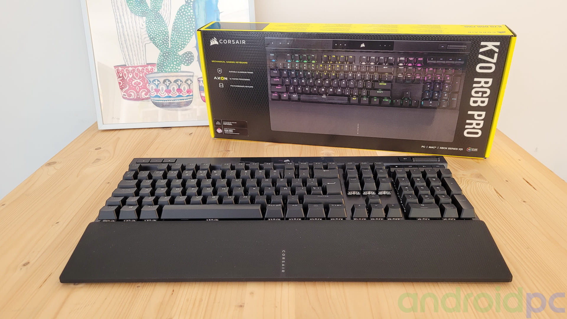 Corsair K70 RGB Pro teclado