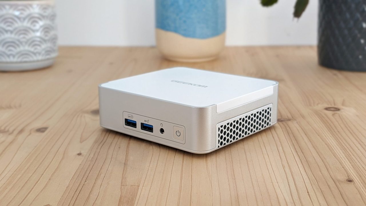 Mini PC GEEKOM XT12 Pro - Intel I7-1280P, 16 Go RAM, 512 Go SSD, Windows 11 Pro, Ultra Compact Et Puissant - 8