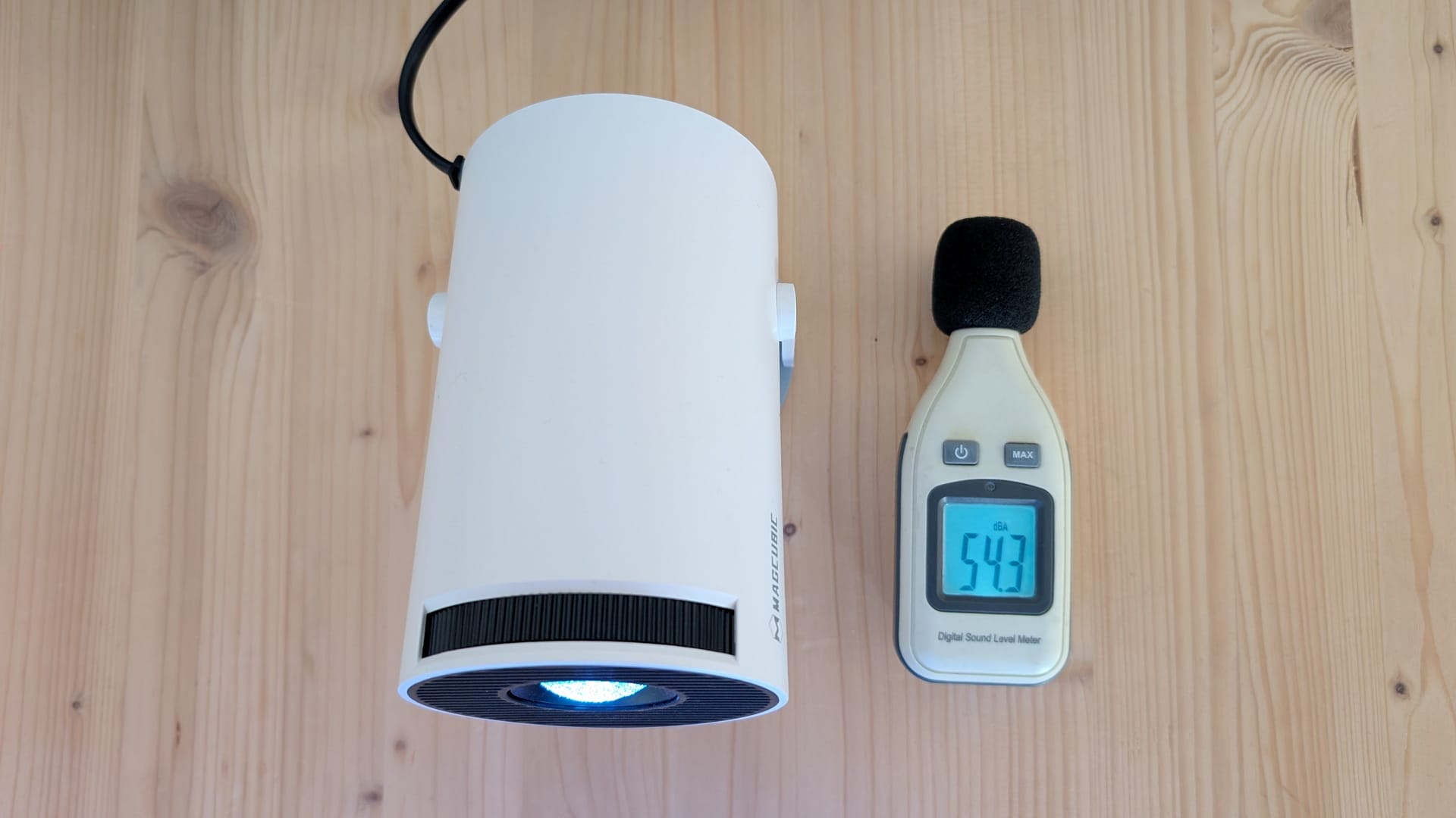 MAGCUBIC HY300 Pro review a018