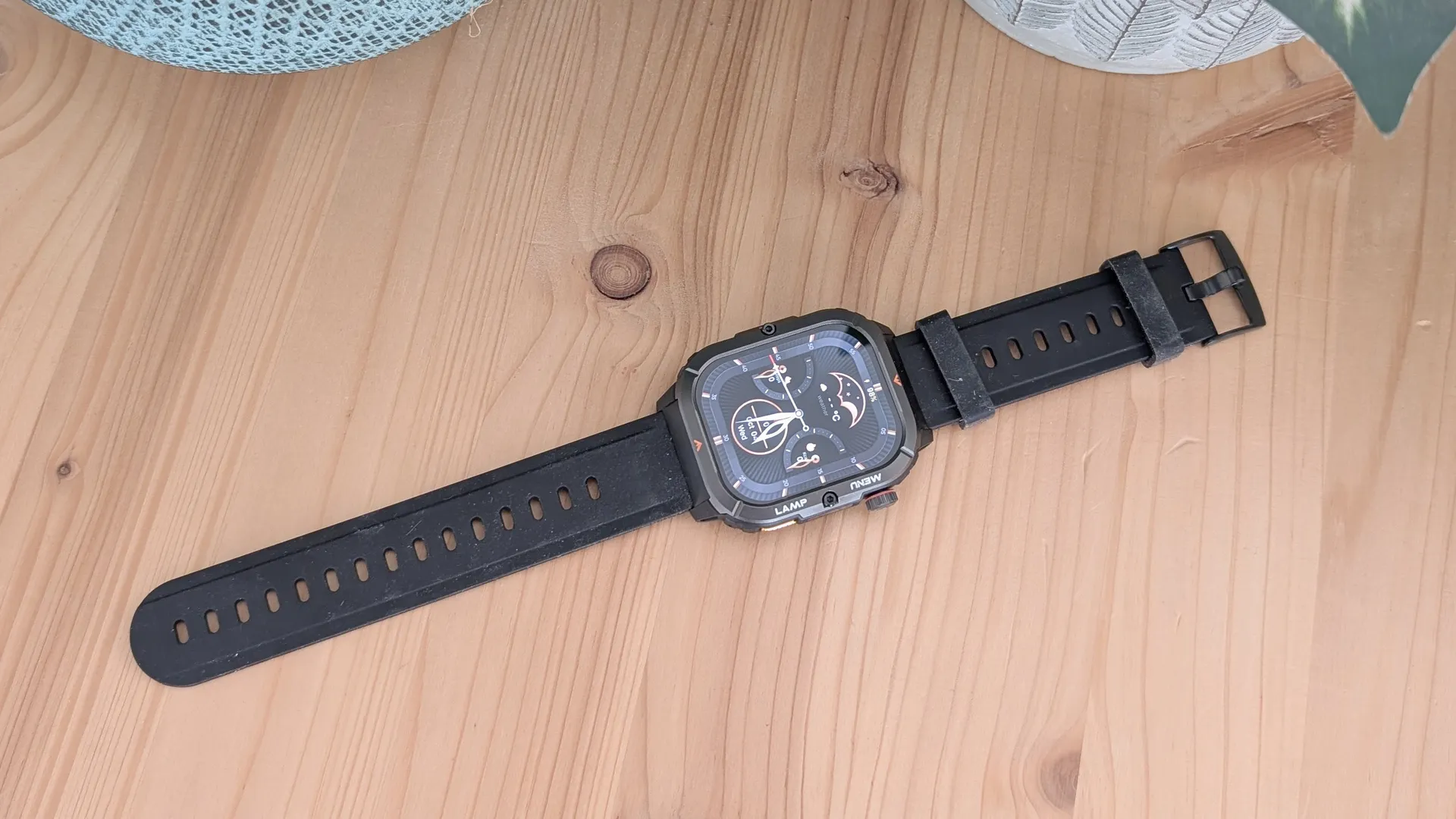 AGM Legion 3 Review E002