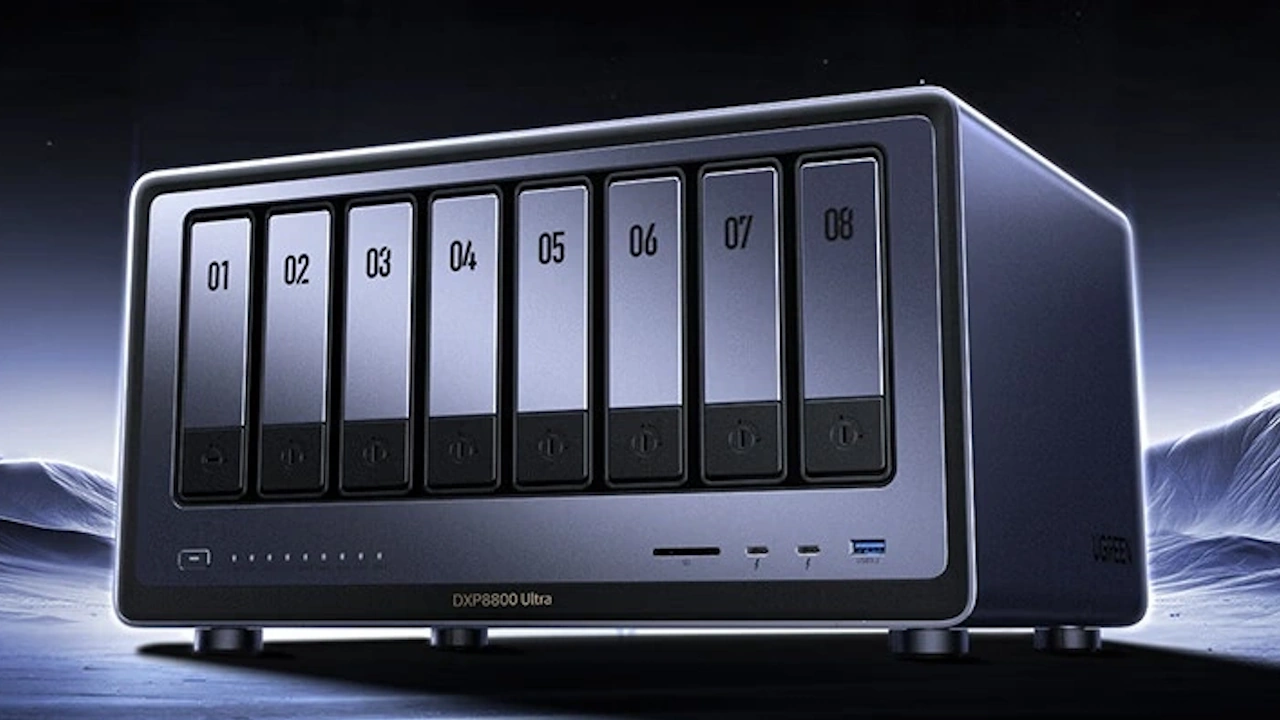 Ugreen DXP8800 Ultra